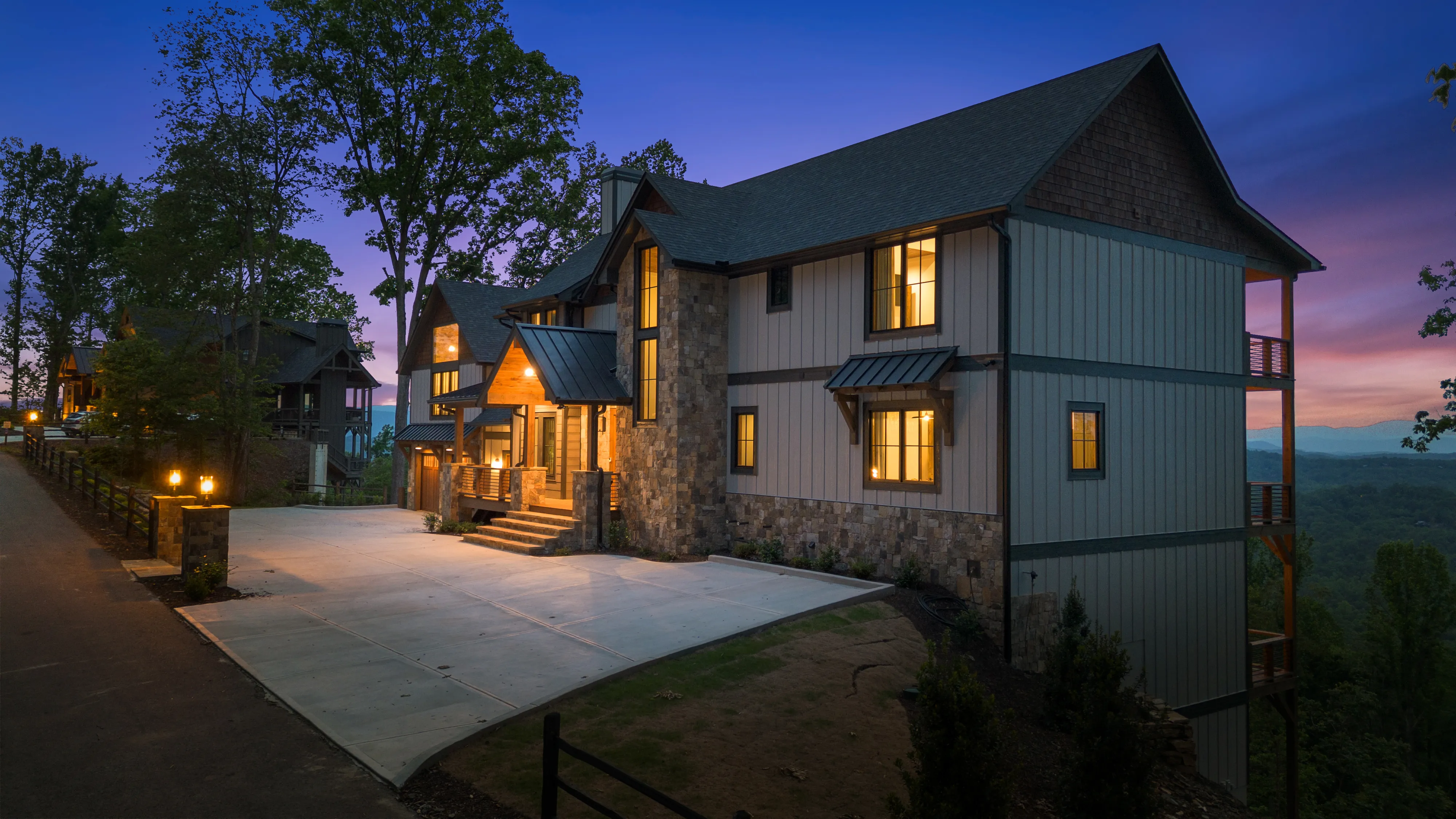 Newly built mountain home at dusk in the North Georgia mountains