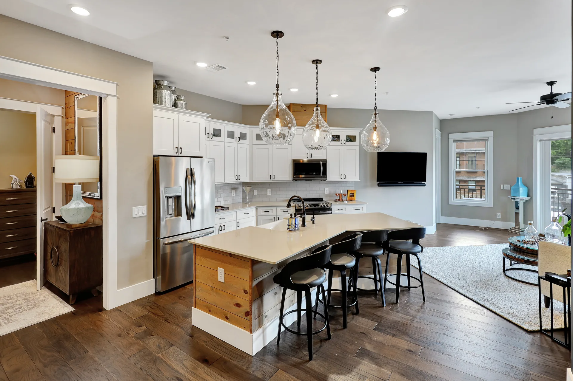 Full kitchen with center island