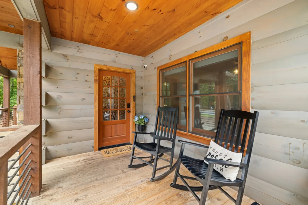 956 Lemmon Ln — exterior entry