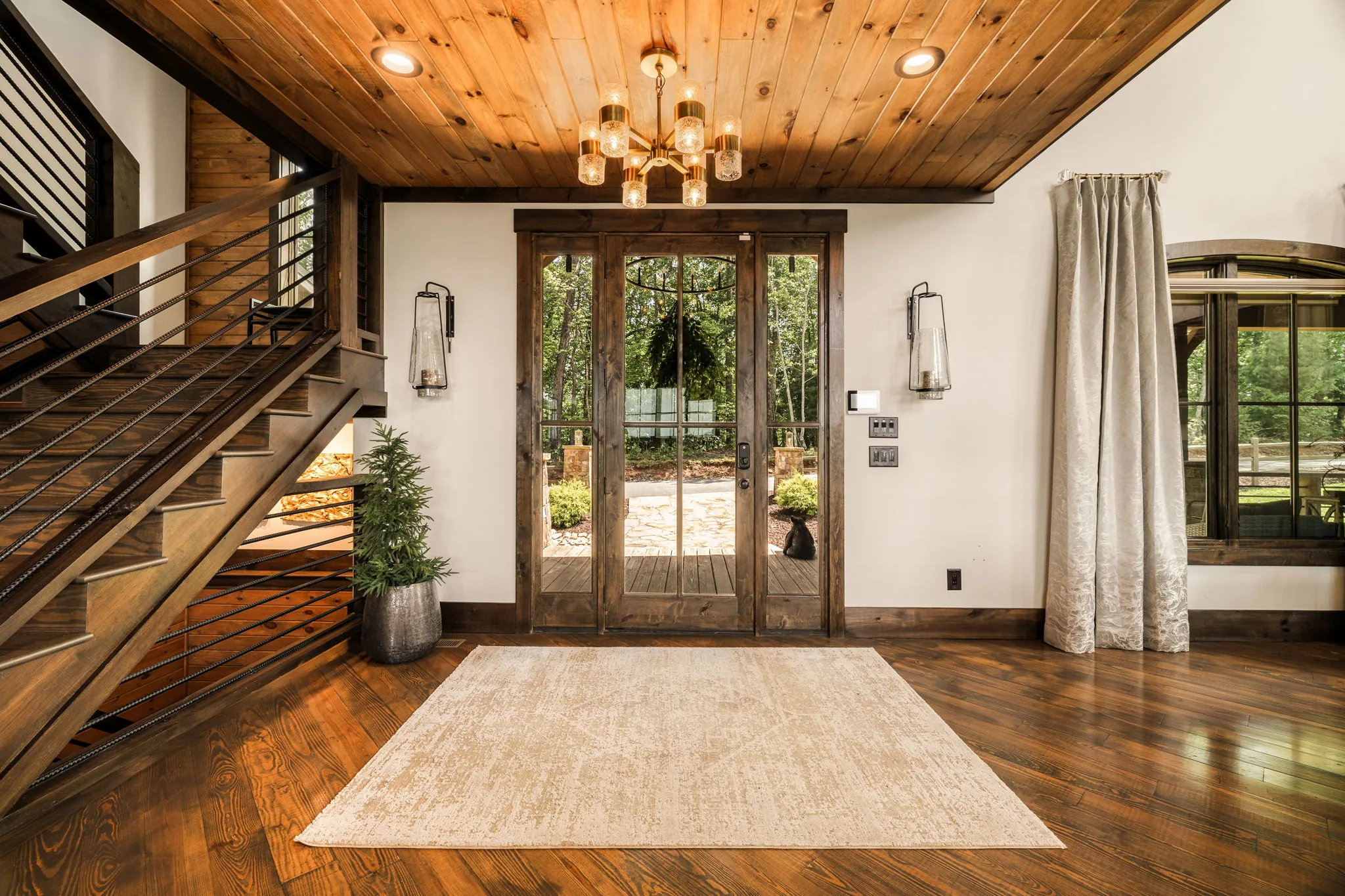 Foyer — 684 Overlook Drive