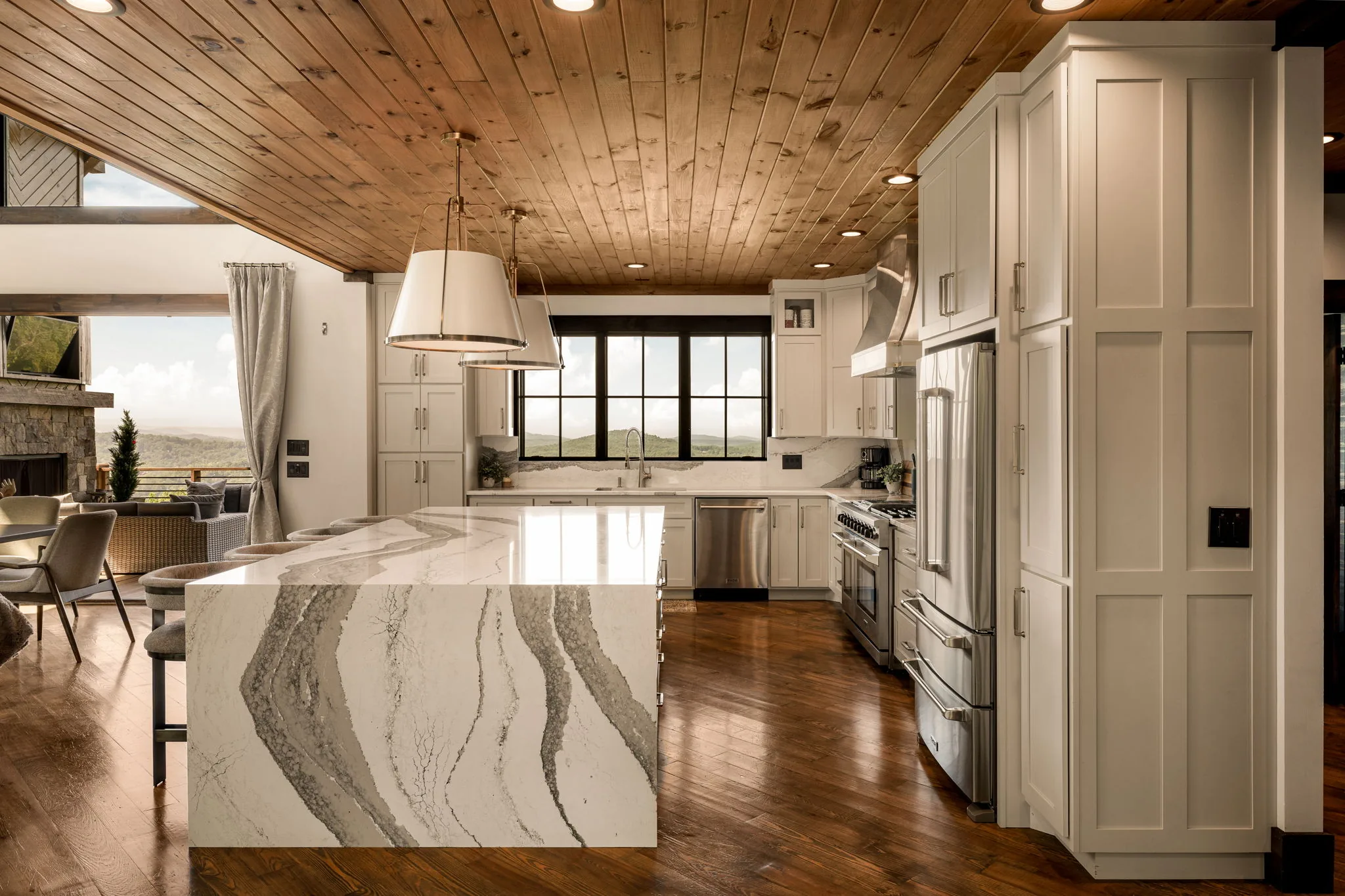 Kitchen wide opposing — 684 Overlook Drive